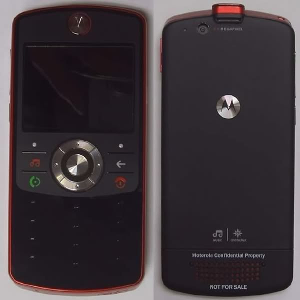 Motorola-EM30-New-ROKR-Phone-2.jpg