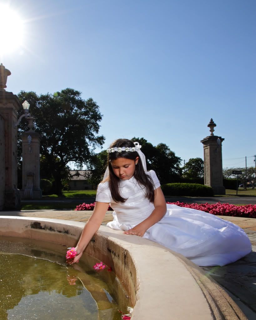 IMAGE: http://i393.photobucket.com/albums/pp17/whoshotyaphotography/24.jpg