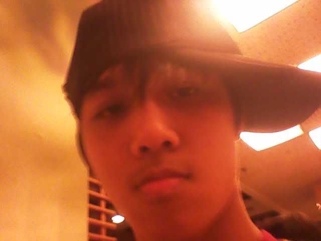 LOL looking pissed &gt;_&gt;