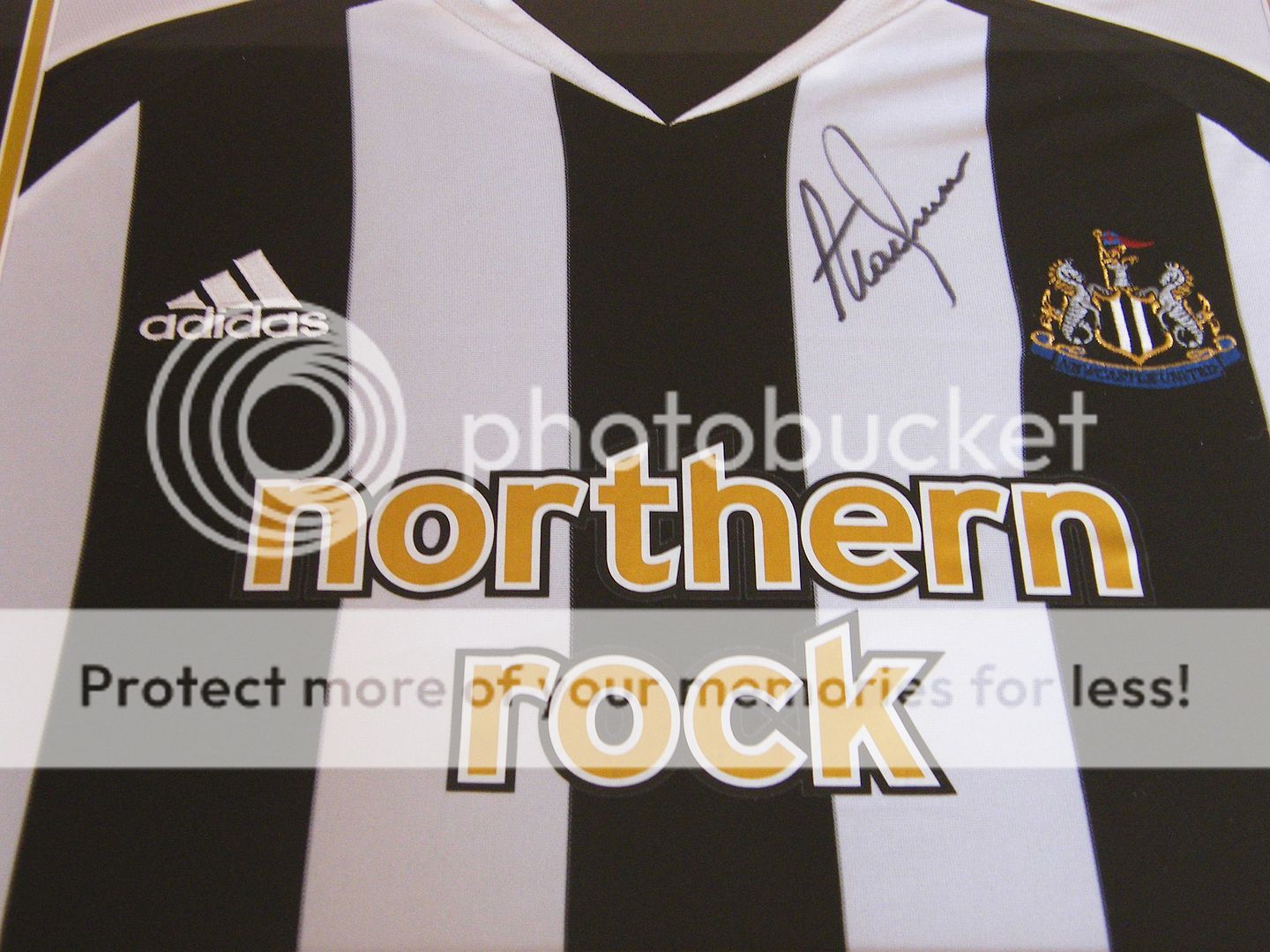 Alan Shearer Genuine Hand Signed Framed Newcastle United Shirt 