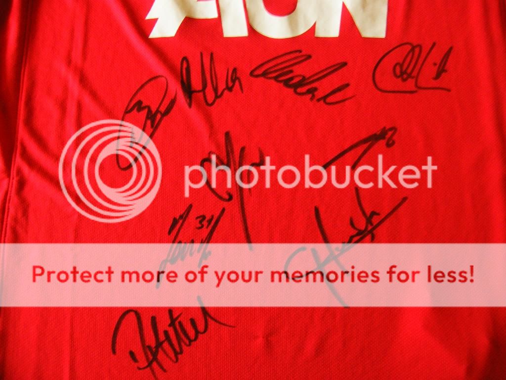 MANCHESTER UNITED GENUINE 2011/2013 SQUAD SIGNED x12 SHIRT INC 